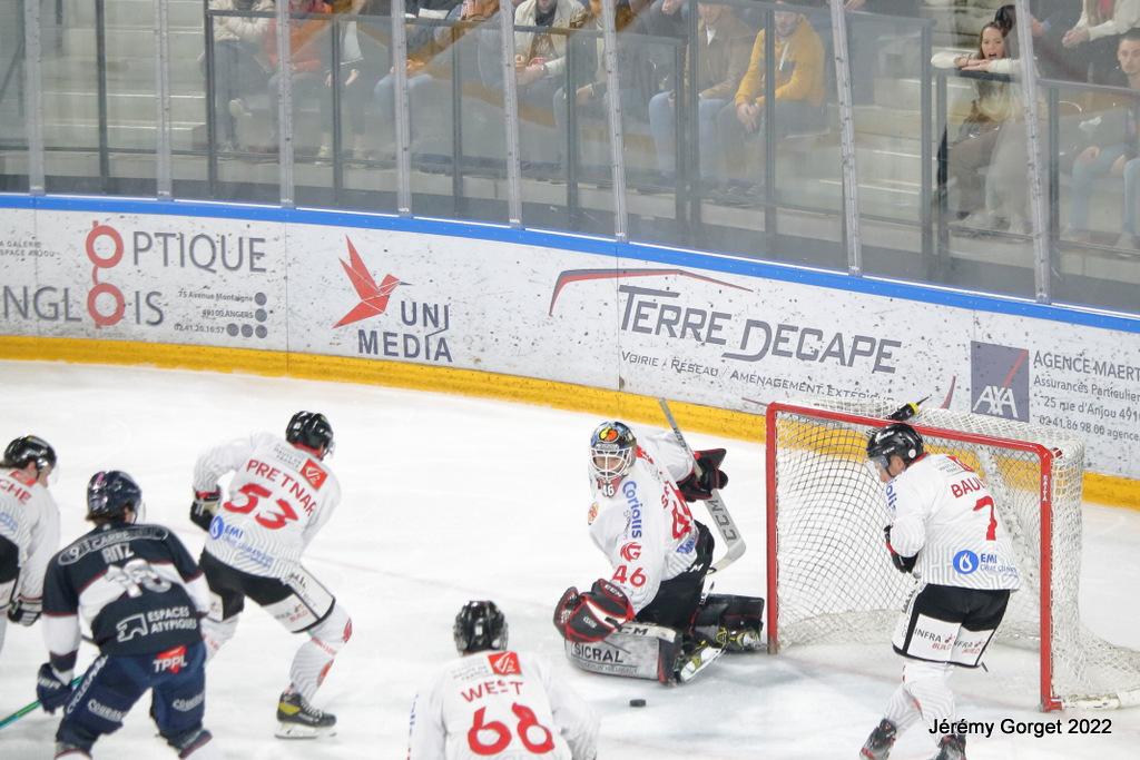 Angers  3 - 2 Amiens 