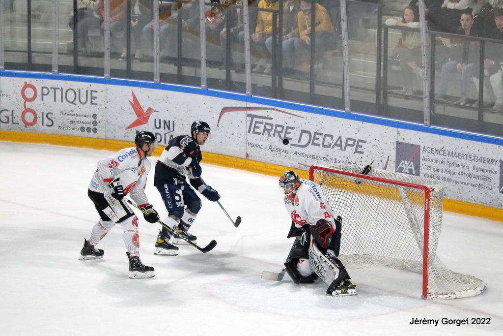 Angers  3 - 2 Amiens 