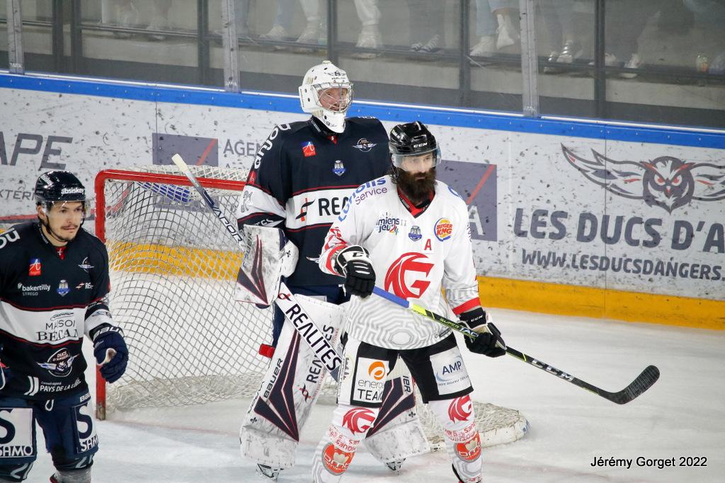 Angers  3 - 2 Amiens 