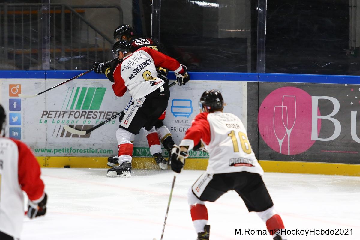 Rouen 4 - 0 Chamonix 