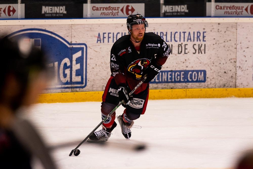 Morzine-Avoriaz 7 - 5 Roanne