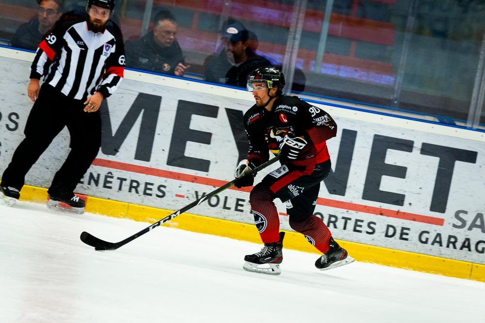 Morzine-Avoriaz 7 - 5 Roanne
