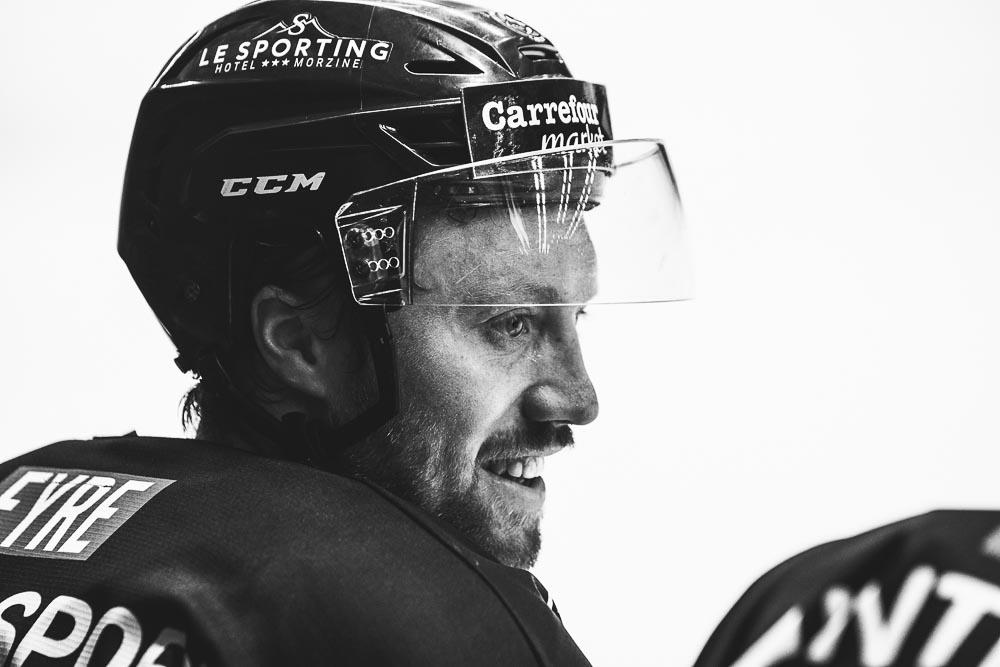 Morzine-Avoriaz 7 - 5 Roanne