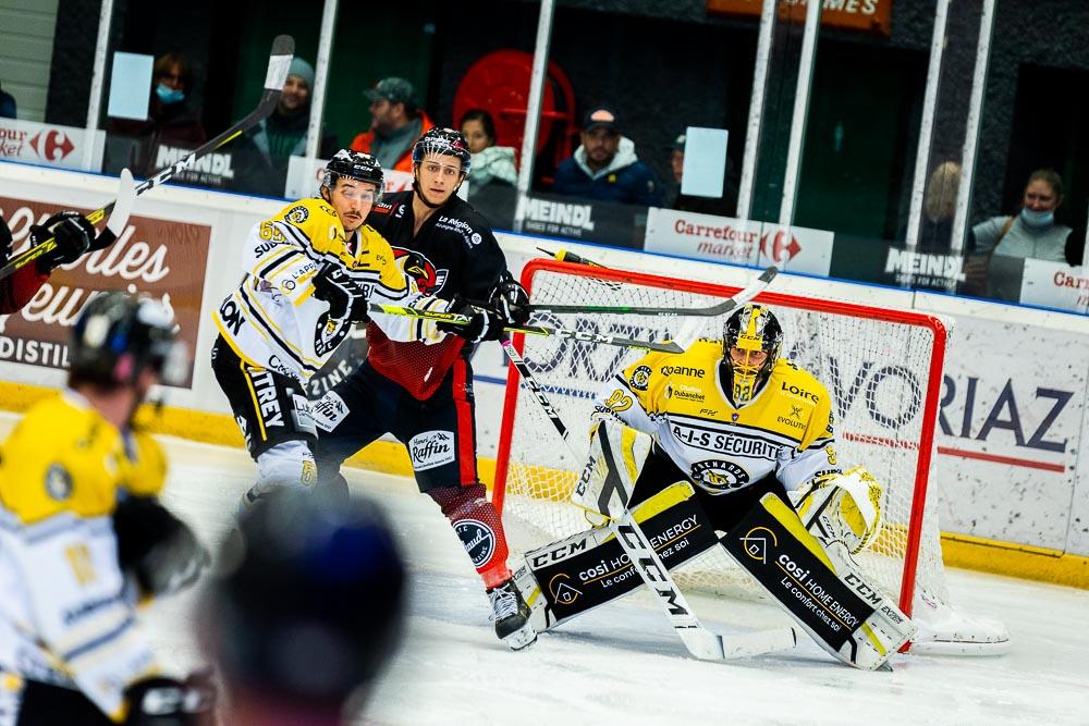 Morzine-Avoriaz 7 - 5 Roanne