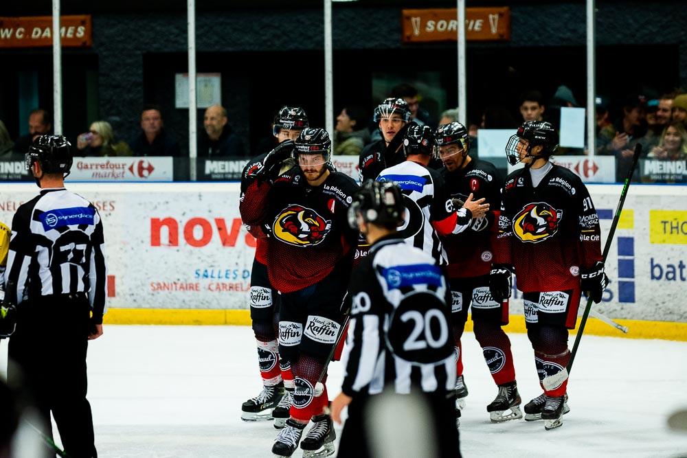 Morzine-Avoriaz 7 - 5 Roanne