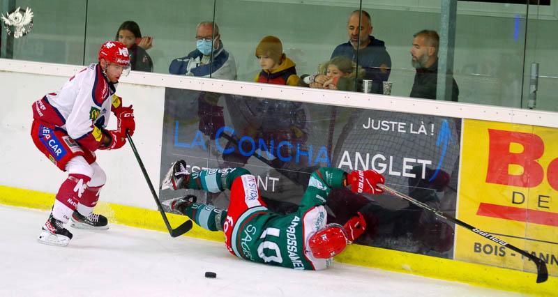 Anglet 2 - 4 Grenoble 