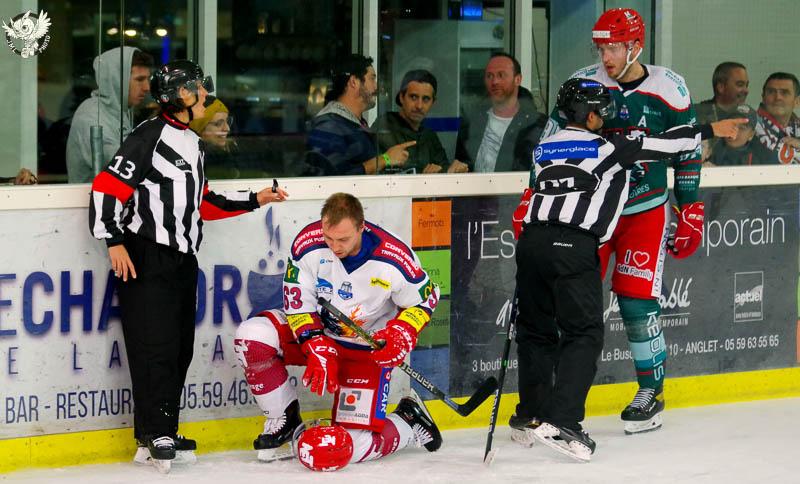 Anglet 2 - 4 Grenoble 