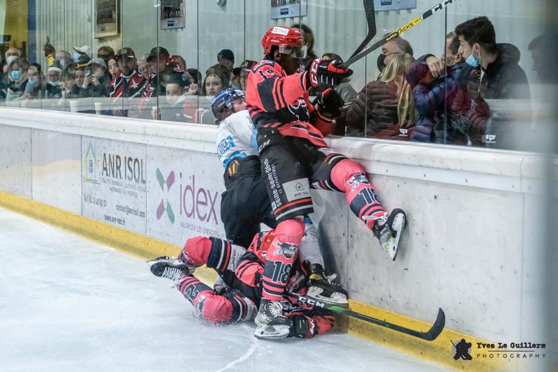 Neuilly/Marne 6 - 3 Marseille