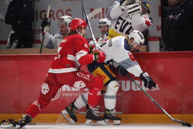 Photo hockey match Lausanne - Zug le 26/10/2021