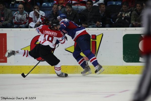 Photo hockey reportage CM09 - J-5 : Hongrie "out" et  Canada "in"