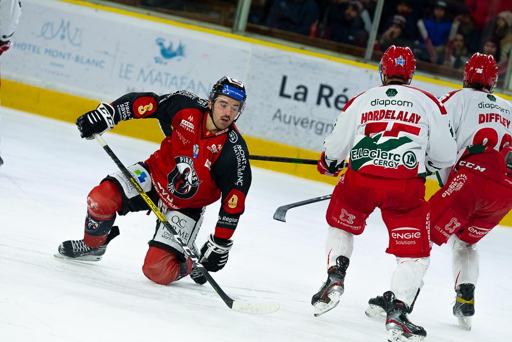 Chamonix  2 - 4 Cergy-Pontoise