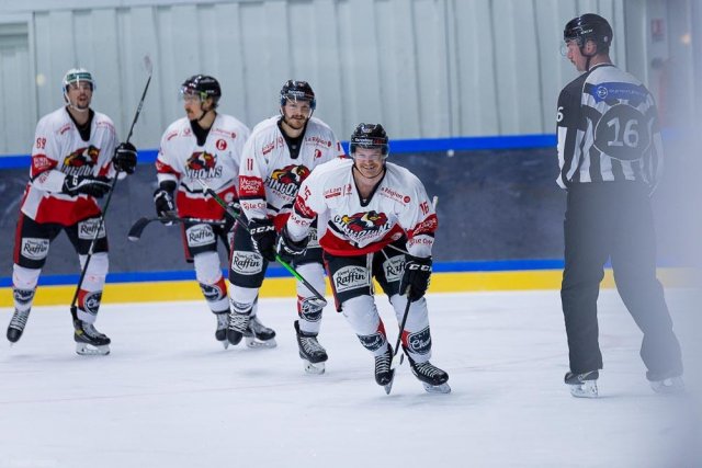 Photo hockey match Courchevel-Méribel-Pralognan - Morzine-Avoriaz le 27/11/2021