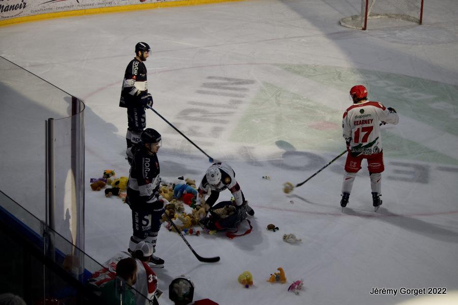 Angers  3 - 2 Cergy-Pontoise