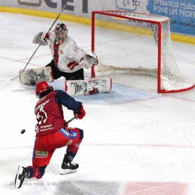 Photo hockey match Grenoble  - Briançon  le 30/12/2021