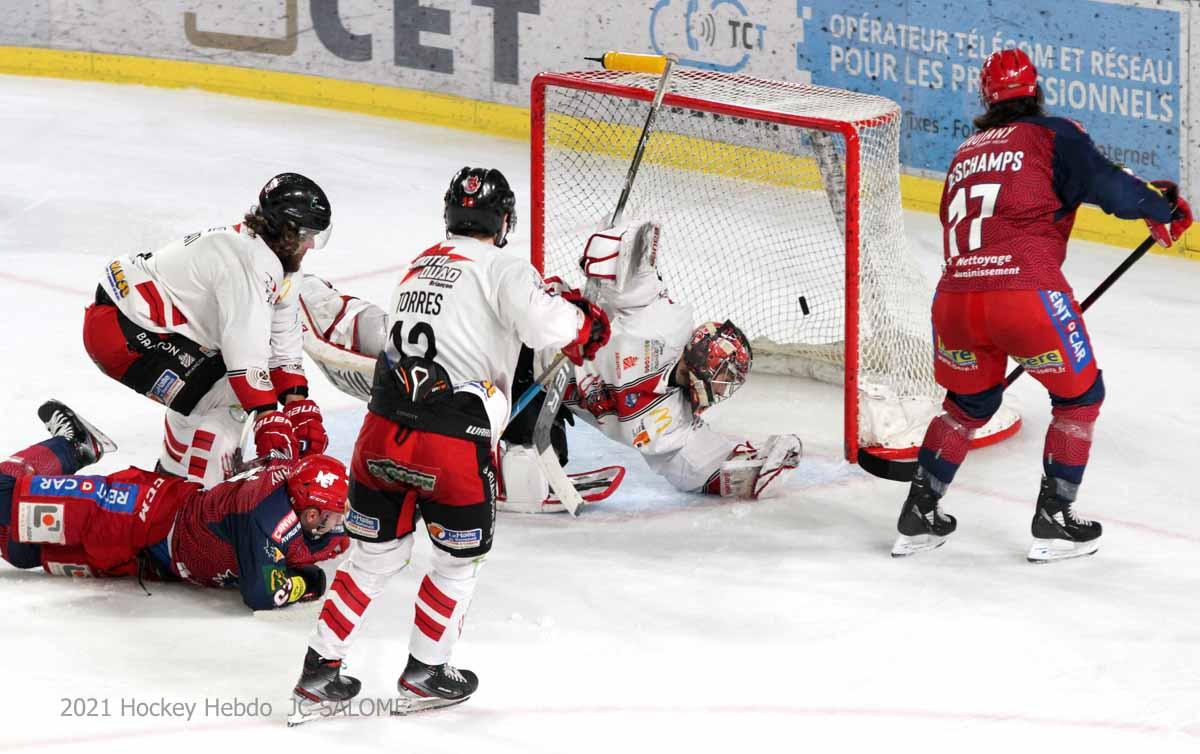 Grenoble  9 - 3 Briançon 