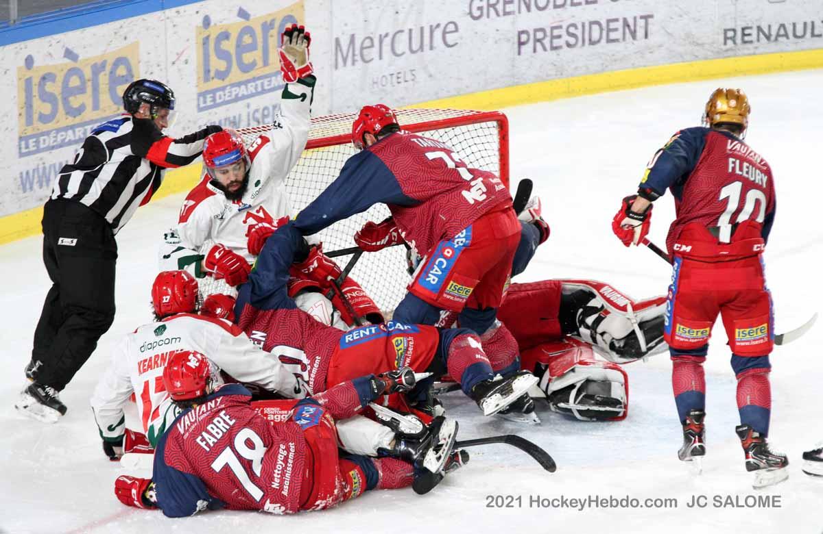 Grenoble  7 - 2 Cergy-Pontoise