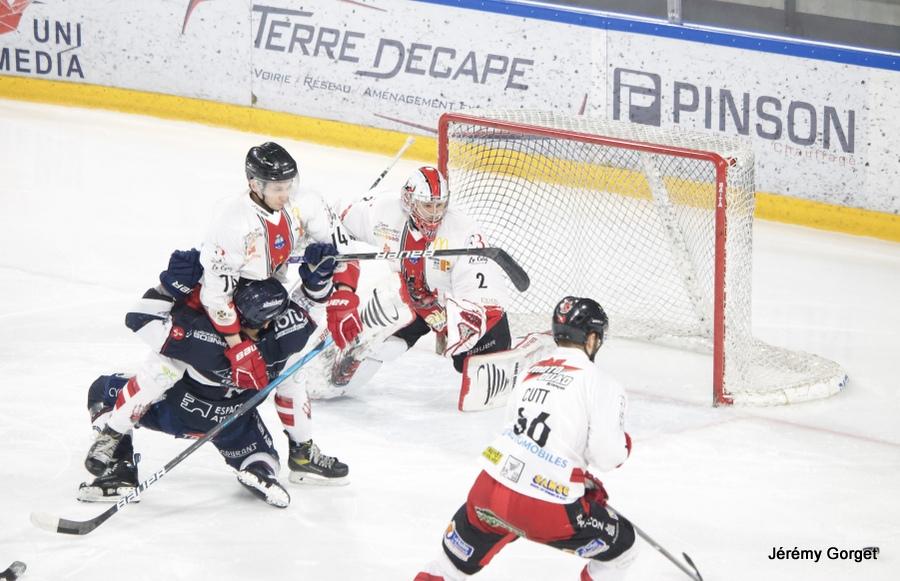 Angers  5 - 4 Briançon 