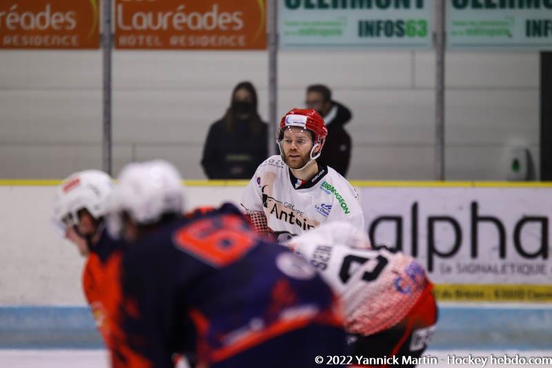 Clermont-Ferrand 1 - 8 Cholet 