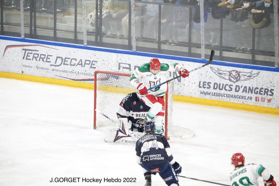 Angers  2 - 1 Anglet