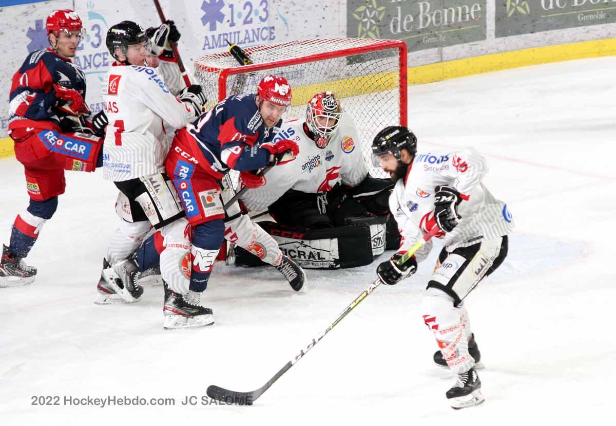 Grenoble  5 - 0 Amiens 