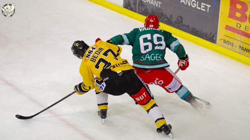 Anglet 3 - 4 Rouen