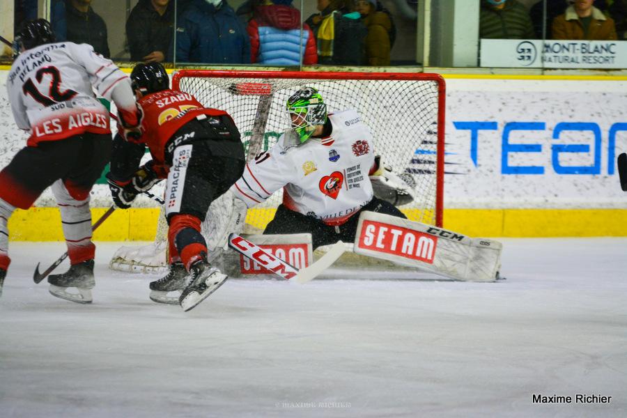 Chamonix  3 - 4 Nice
