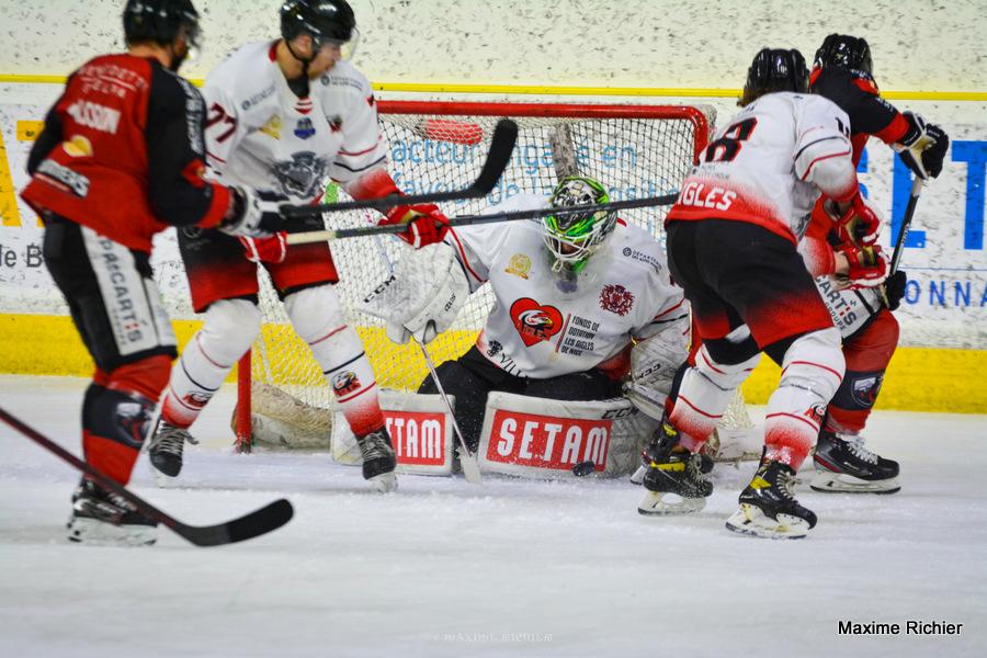Chamonix  3 - 4 Nice