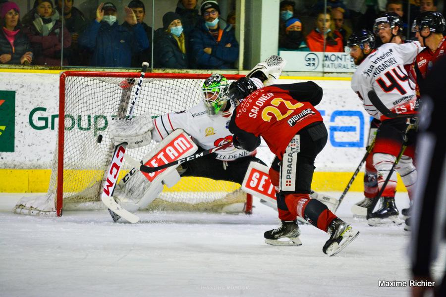 Chamonix  3 - 4 Nice