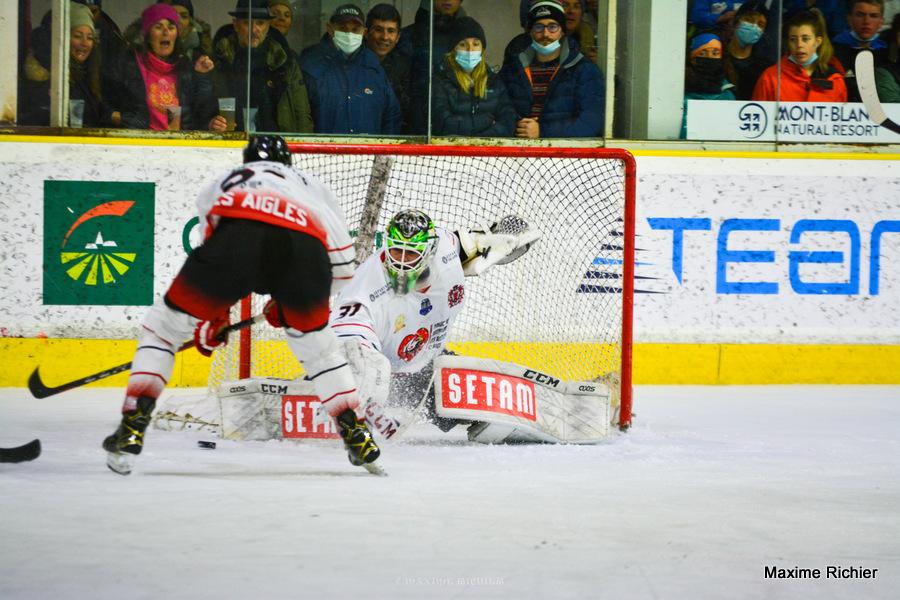 Chamonix  3 - 4 Nice