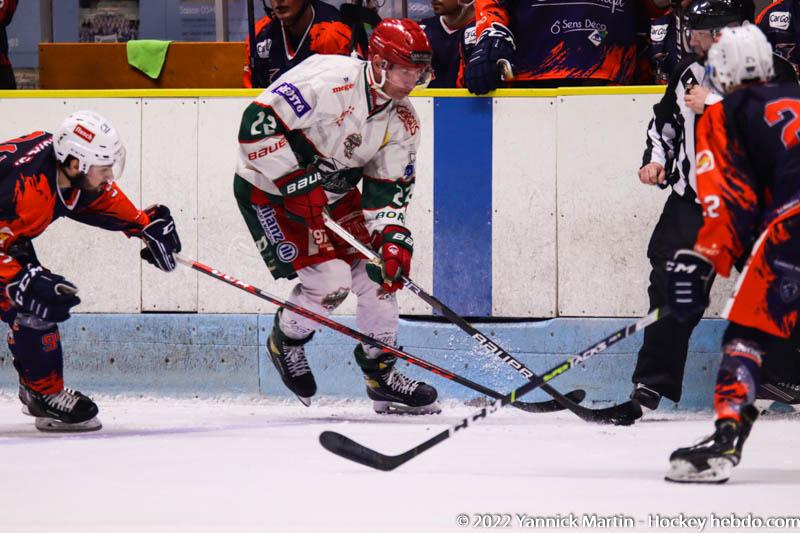 Clermont-Ferrand 3 - 6 Mont-Blanc