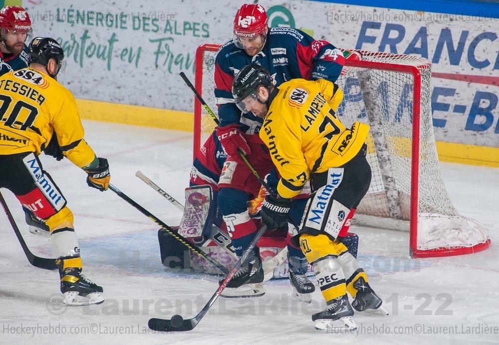 Grenoble  2 - 0 Rouen