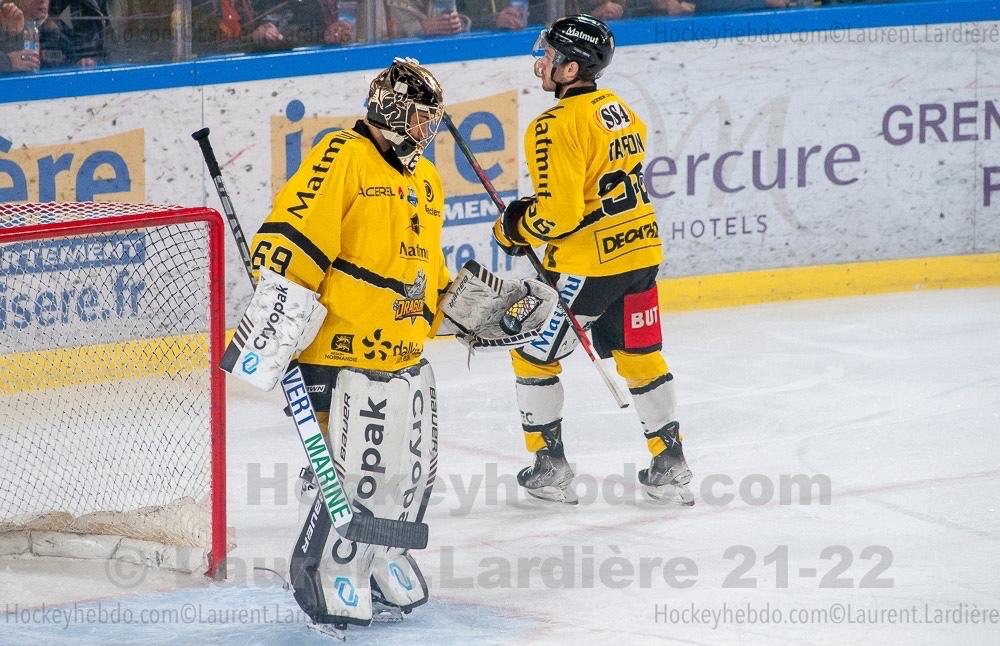 Grenoble  2 - 0 Rouen