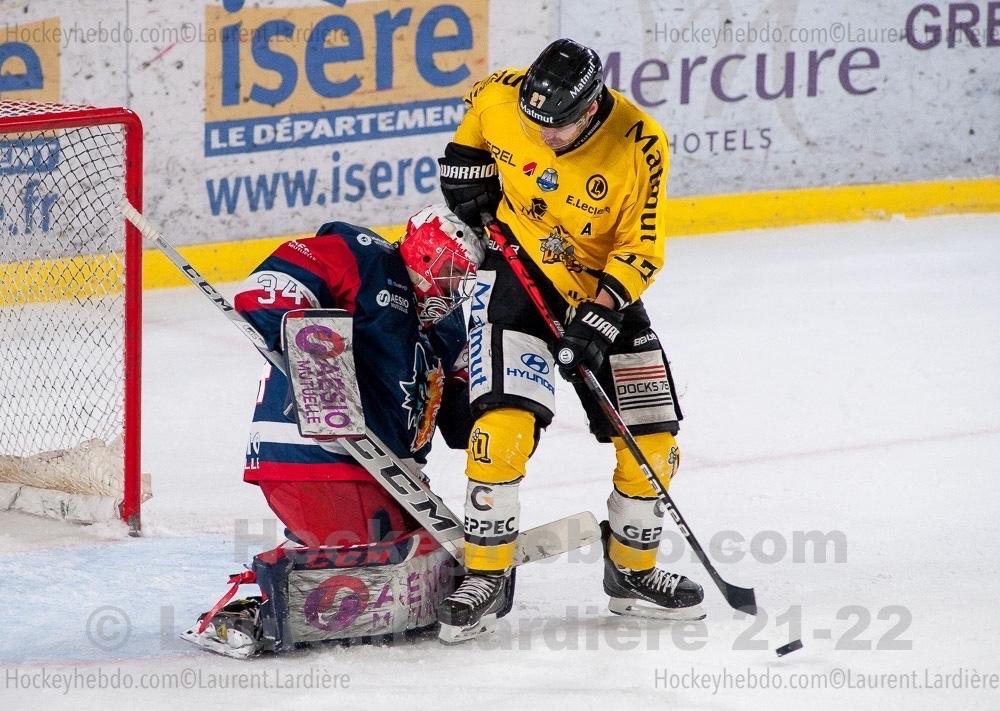 Grenoble  2 - 0 Rouen