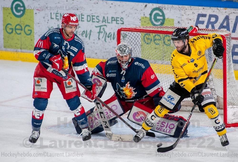 Grenoble  2 - 0 Rouen