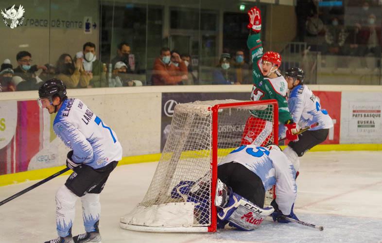 Anglet 7 - 5 Gap 