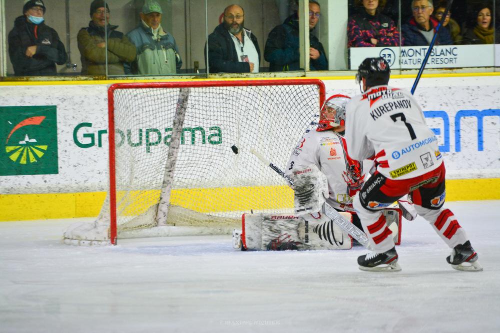 Chamonix  2 - 3 Briançon 