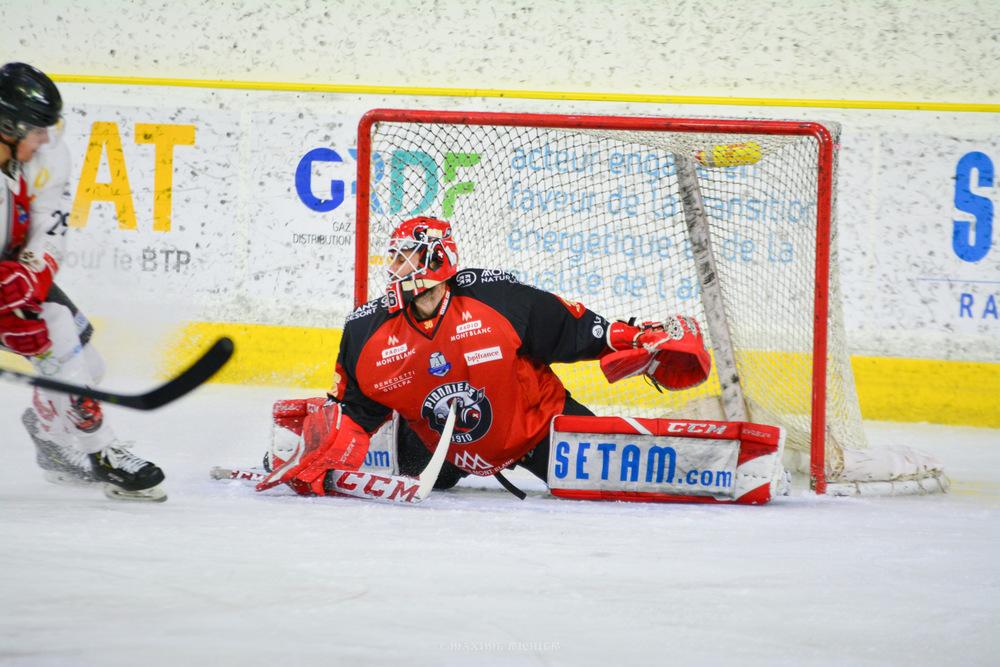 Chamonix  2 - 3 Briançon 