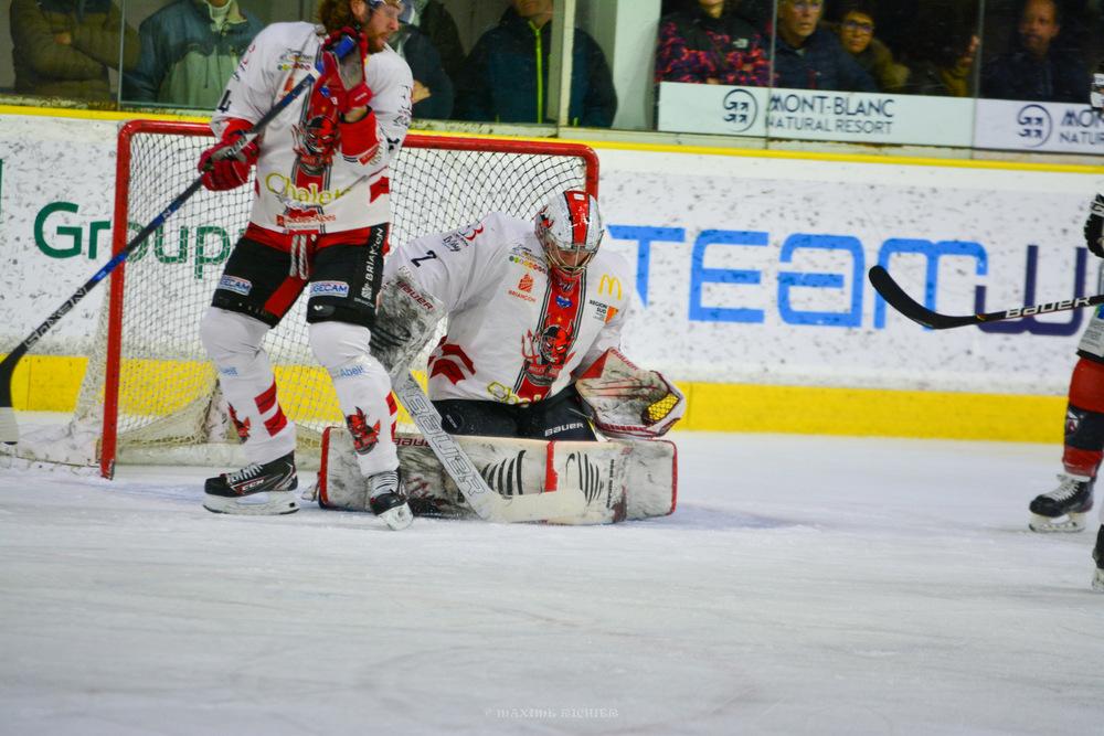 Chamonix  2 - 3 Briançon 