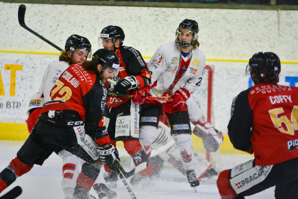 Chamonix  2 - 3 Briançon 