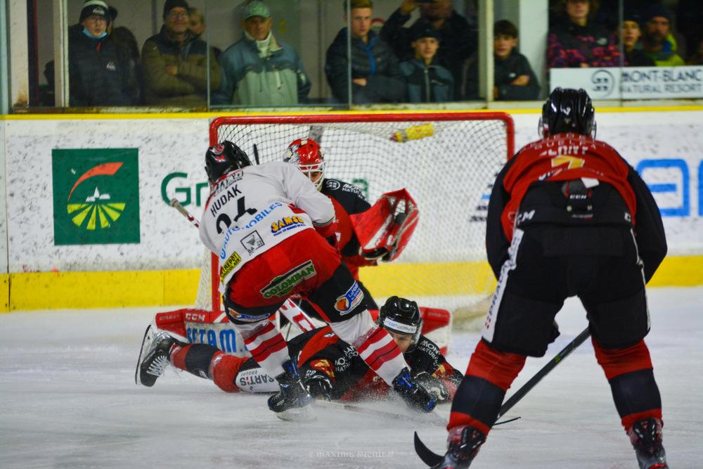 Chamonix  2 - 3 Briançon 