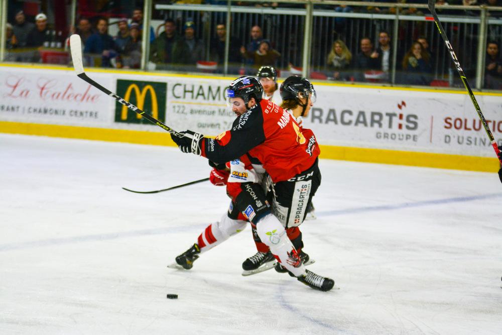 Chamonix  2 - 3 Briançon 