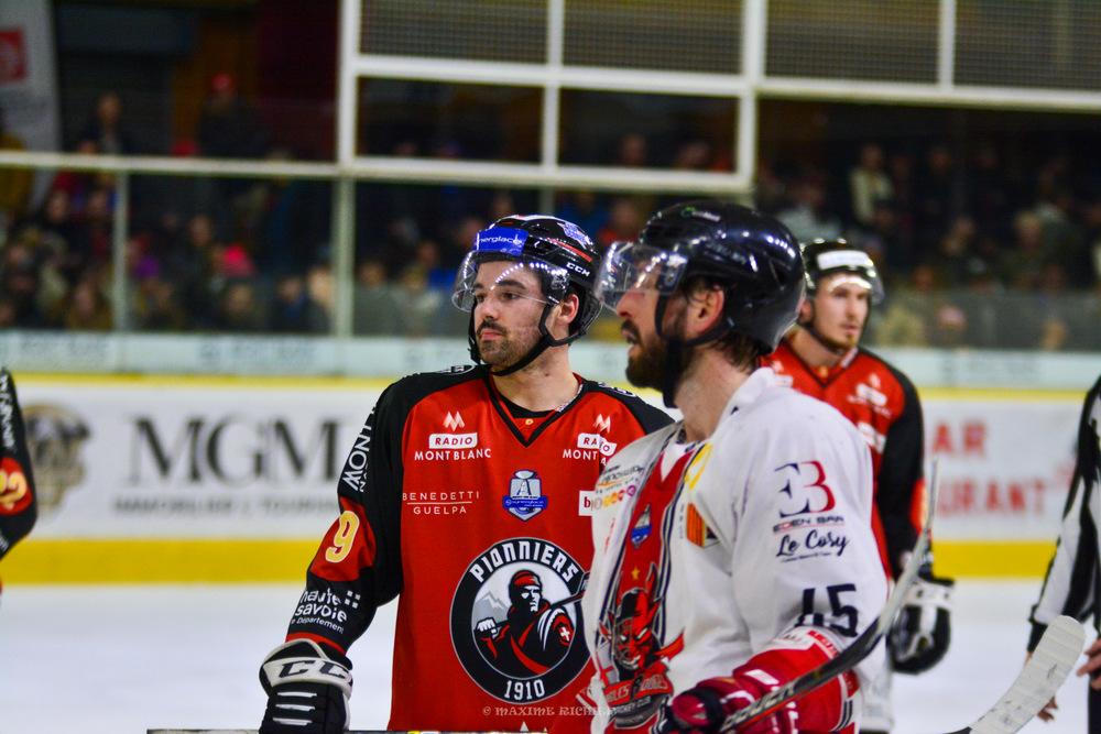 Chamonix  2 - 3 Briançon 