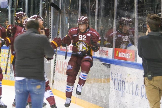 Photo hockey match Genève - Zug le 05/03/2022