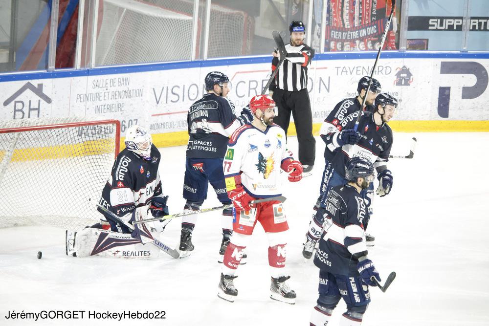 Angers  3 - 5 Grenoble 