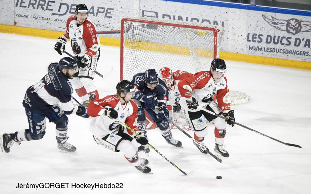Angers  5 - 1 Chamonix 