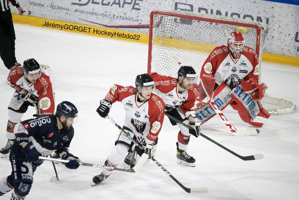Angers  5 - 1 Chamonix 