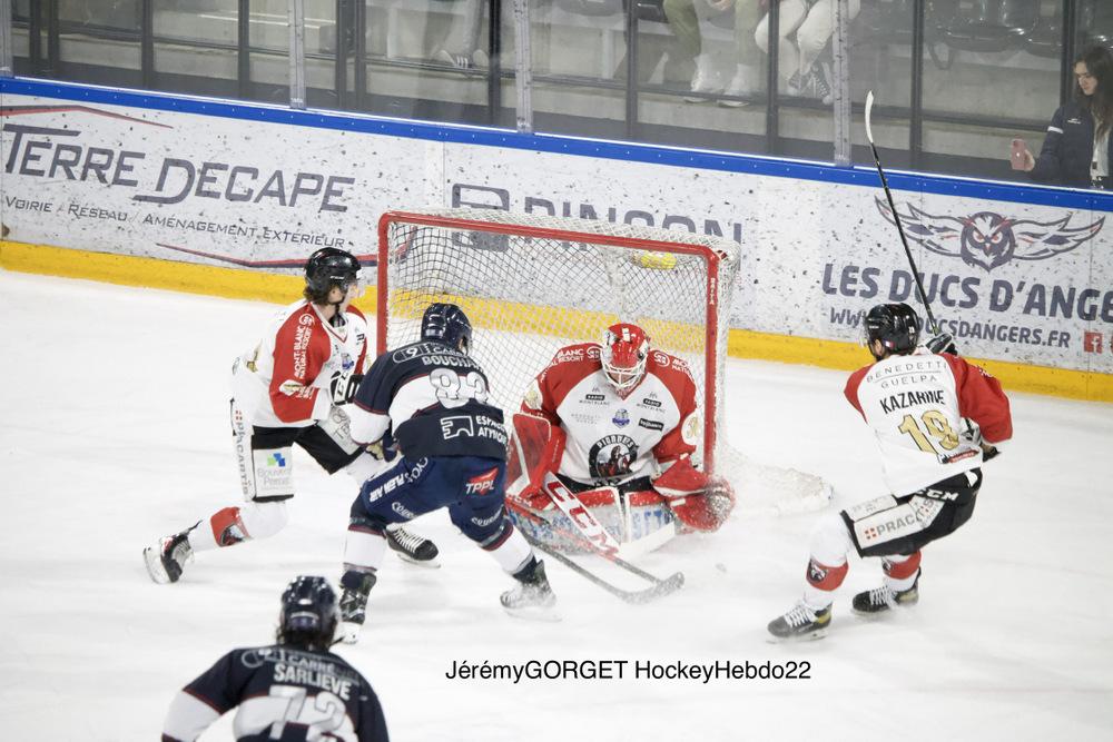 Angers  5 - 1 Chamonix 