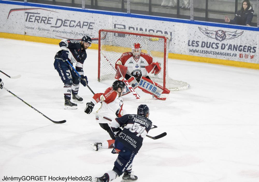 Angers  5 - 1 Chamonix 