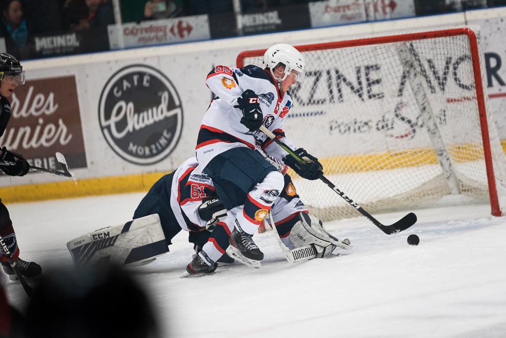 Morzine-Avoriaz 7 - 0 Angers II
