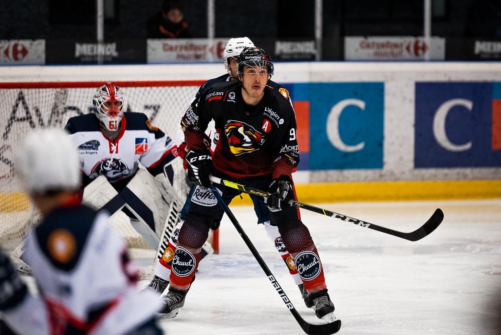 Morzine-Avoriaz 7 - 0 Angers II